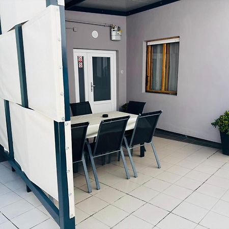 Apartment Check In Пула Екстериор снимка