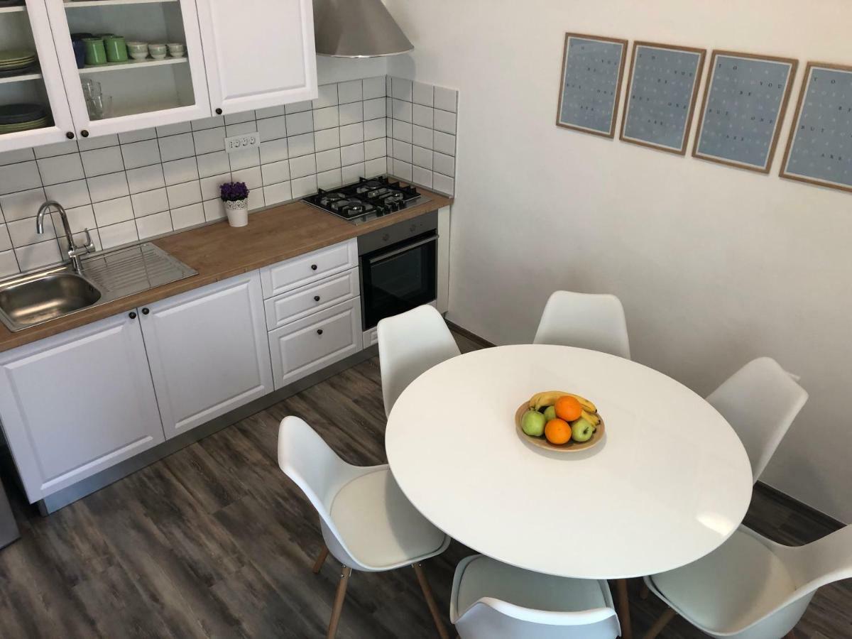 Apartment Check In Пула Екстериор снимка
