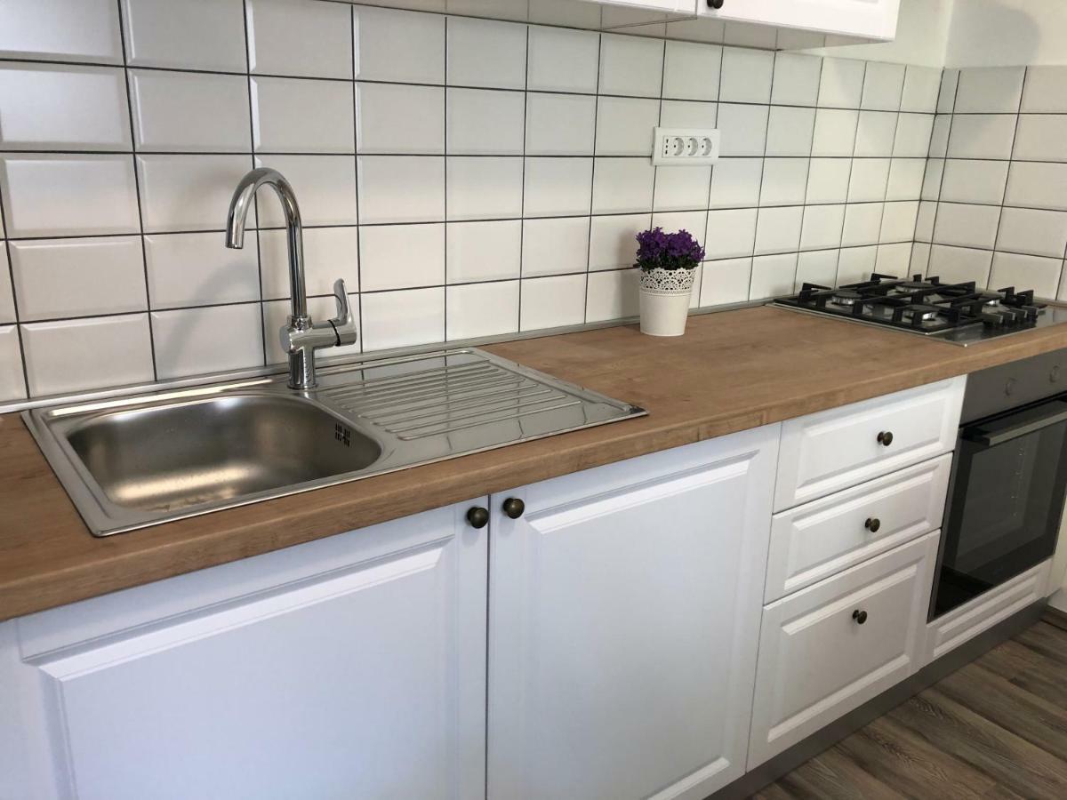 Apartment Check In Пула Екстериор снимка